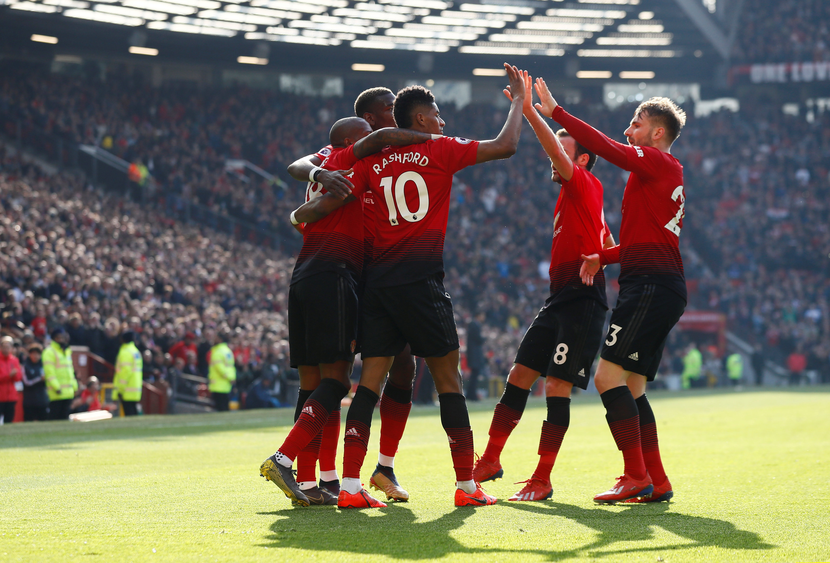 表现出色 表现出色